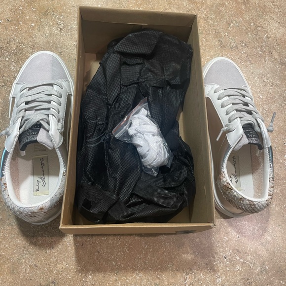 New Vintage Havana slip on sneakers in size 7M - Picture 3 of 7